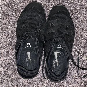 Black Nike Free TR Fit 5